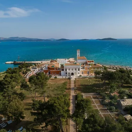 Amadria Park Jure 4*