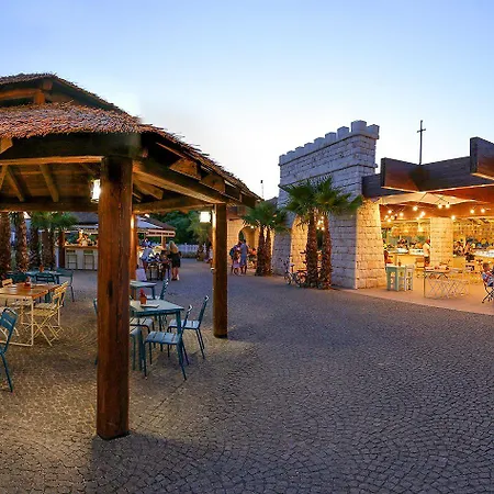 Amadria Park Jure שיבניק
