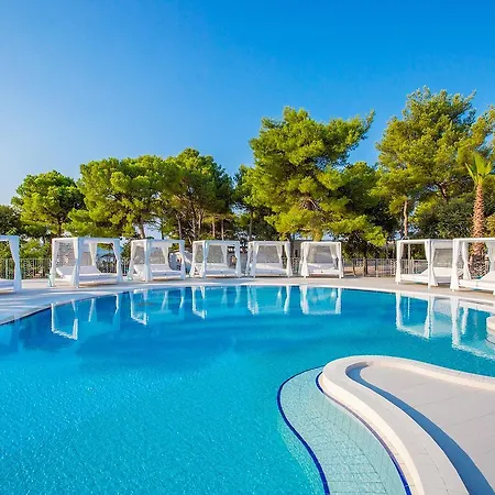 Amadria Park Jure 4*