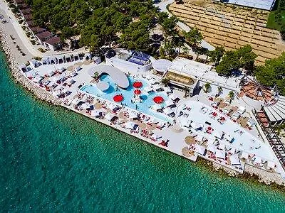 Amadria Park Jure מלון שיבניק