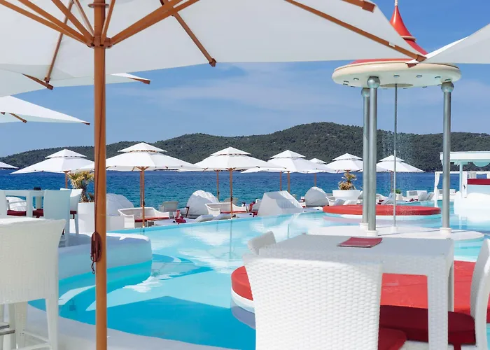 Amadria Park Jure 4*